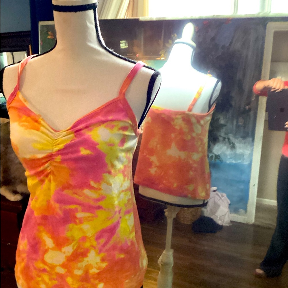 Tie dye tank top size small.
